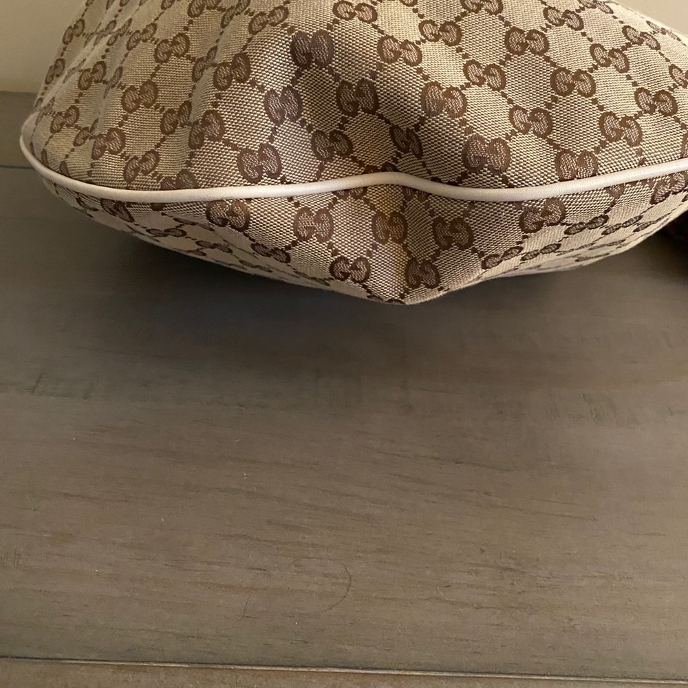 Gucci Bag - Picture 4 of 5